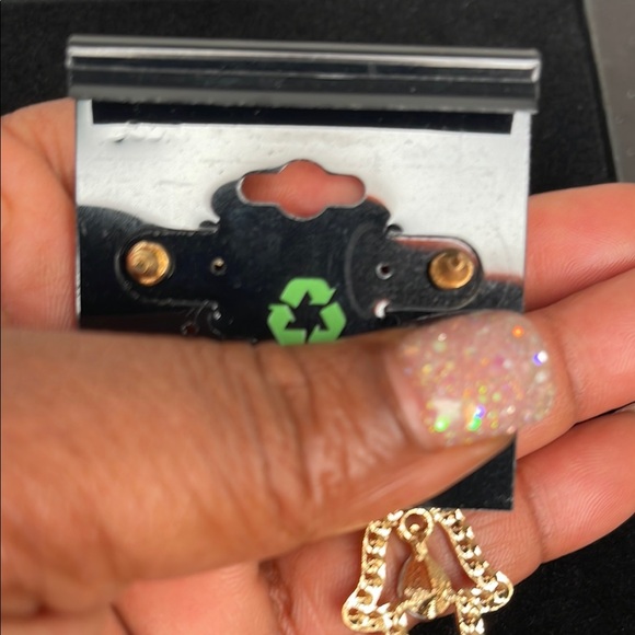 Taramanda Gold tone & Genuine Crystal Earrings - Picture 3 of 3